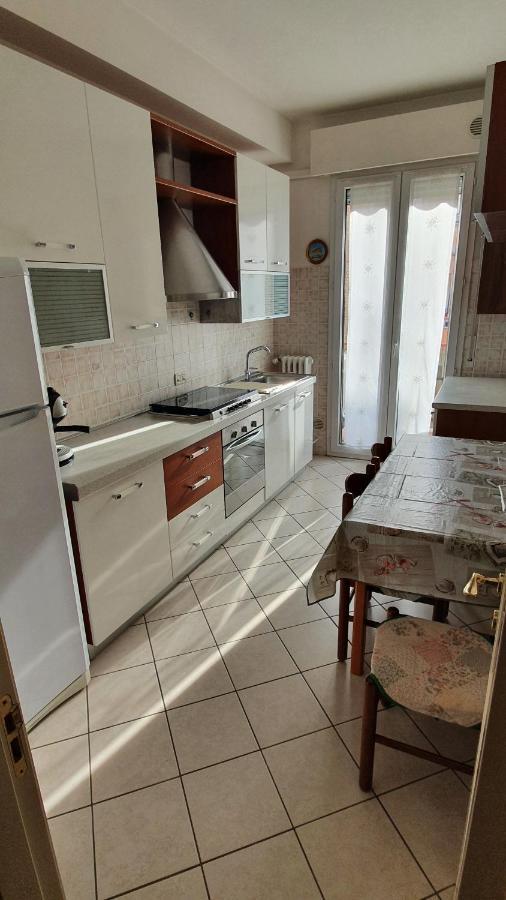 Comfort House Pesaro Extérieur photo
